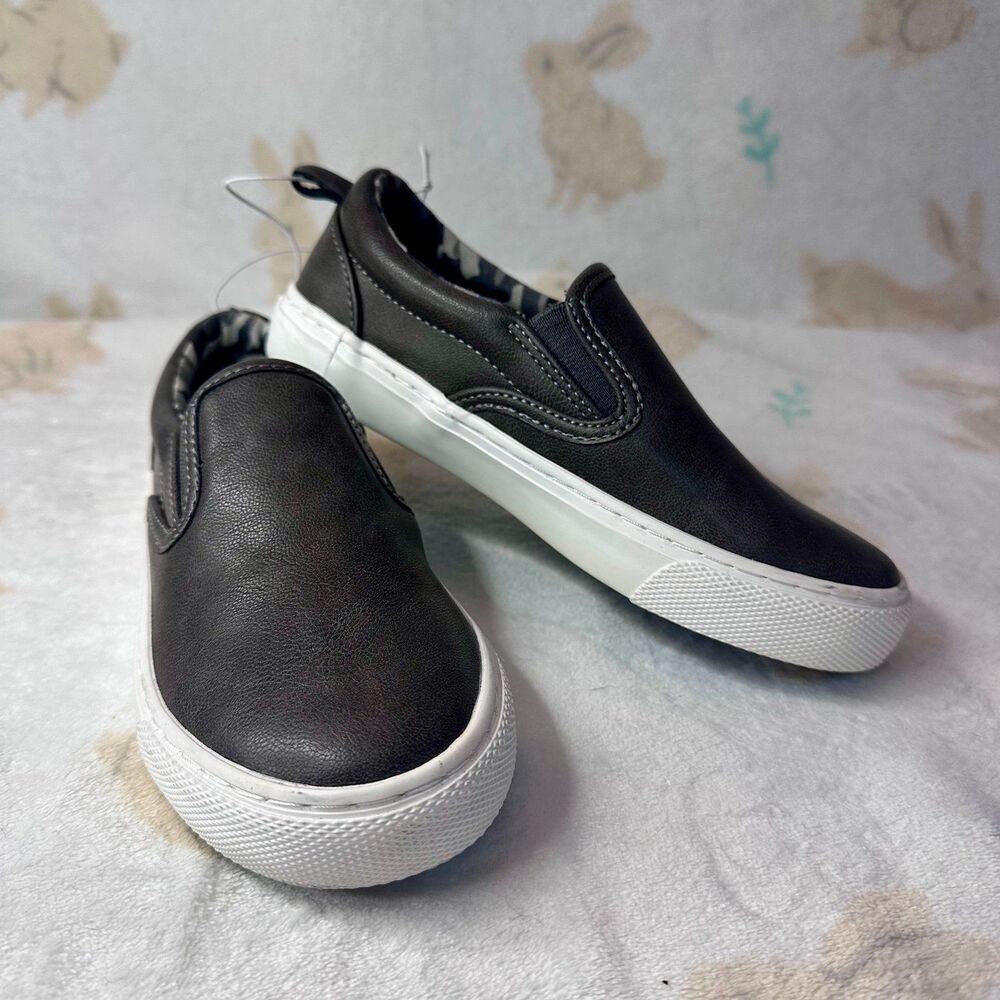 New Old Navy Slip On Shoes Size 13